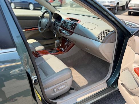 Used 2006 Toyota Camry XLE w/ VSC & Side Airbag Pkg FWD image 63