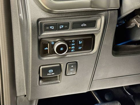 Used 2023 Ford F150 Lariat AWD/4WD image 10