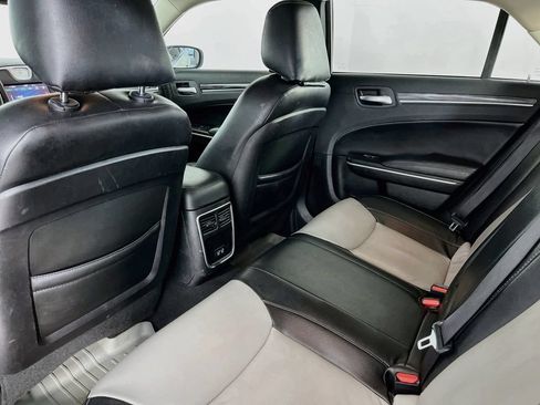 Used 2019 Chrysler 300 Touring w/ Sport Appearance Package RWD image 32