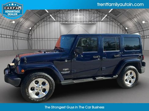 Used 2013 Jeep Wrangler Unlimited Sahara w/ Dual Top Group image 3
