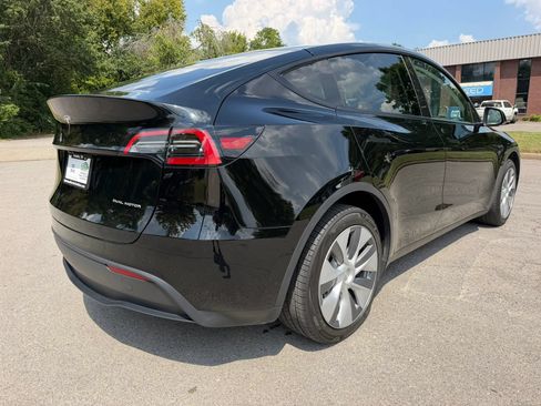 Used 2023 Tesla Model Y Long Range AWD/4WD image 7