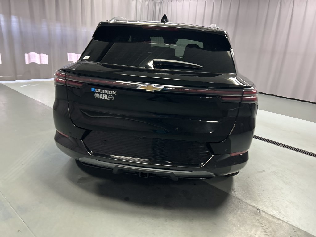 Used 2024 Chevrolet Equinox EV LT w/ LPO, Trailering Package FWD image 6