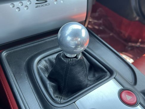 Used 2004 Honda S2000 image 23
