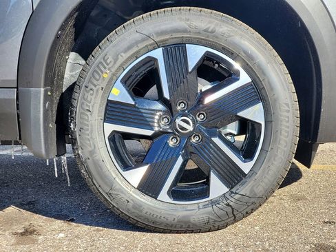 New 2026 Nissan Kicks SV image 5