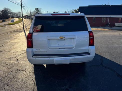 Used 2016 Chevrolet Suburban LTZ image 4