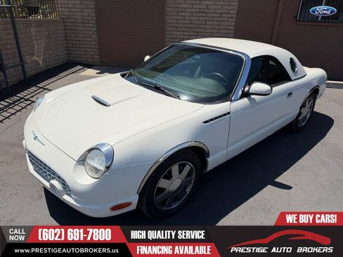 Used 2002 Ford Thunderbird RWD image 2