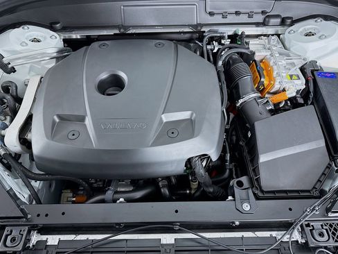 New 2026 Volvo XC60 T8 Ultra w/ Climate Package PRO AWD/4WD image 31