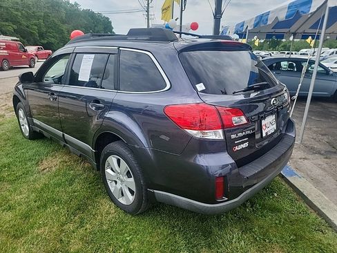Used 2010 Subaru Outback 2.5i Premium AWD/4WD image 6