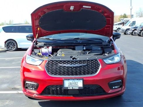 New 2026 Chrysler Pacifica Select FWD image 23