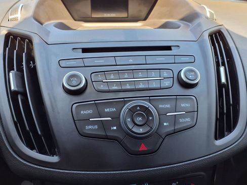 Used 2018 Ford Escape SE w/ SE Sport Appearance Package FWD image 23