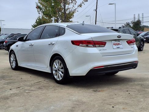 Used 2017 Kia Optima EX image 2