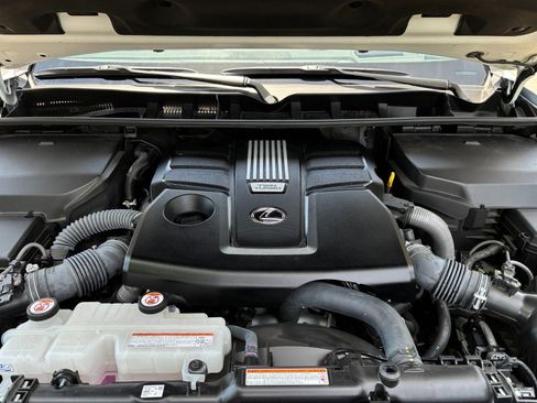 Used 2025 Lexus LX 600 4WD w/ Accessory Package (2T) image 72