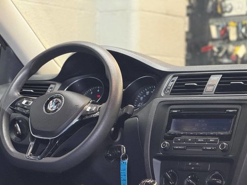 Used 2012 Volkswagen Jetta SE image 4