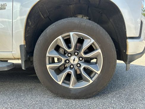 Used 2020 Chevrolet Silverado 1500 RST w/ Texas Edition AWD/4WD image 6