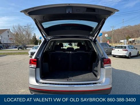 Used 2024 Volkswagen Atlas SE AWD/4WD image 21