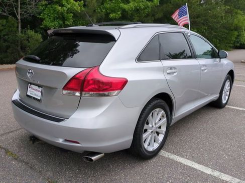 Used 2010 Toyota Venza FWD image 4