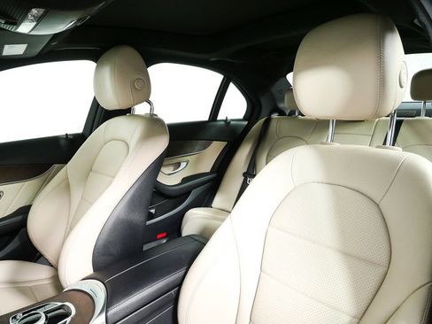 Used 2019 Mercedes-Benz C 300 Sedan image 5