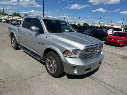 Used 2017 RAM 1500 Laramie AWD/4WD image 22