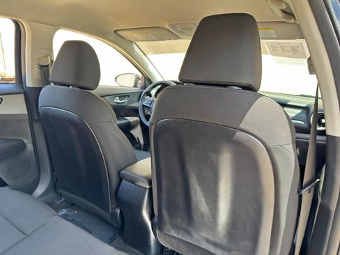 Used 2019 Kia Forte LXS FWD image 28