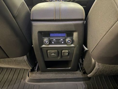 Used 2020 Chevrolet Traverse Premier w/ Redline Edition AWD/4WD image 27