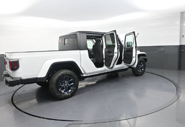 New 2026 Jeep Gladiator Sport AWD/4WD image 34