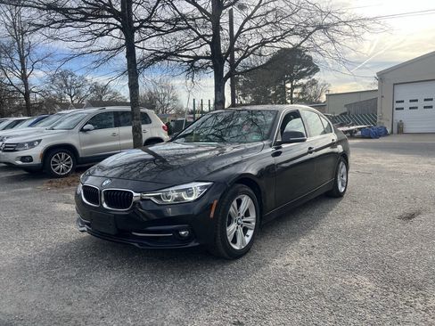 Used 2017 BMW 330i xDrive 330i xDrive AWD 4dr Sedan image 1