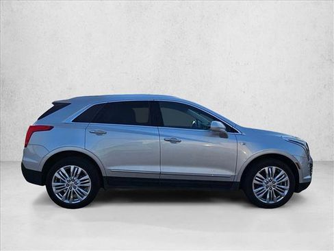 Used 2019 Cadillac XT5 Premium Luxury FWD image 4