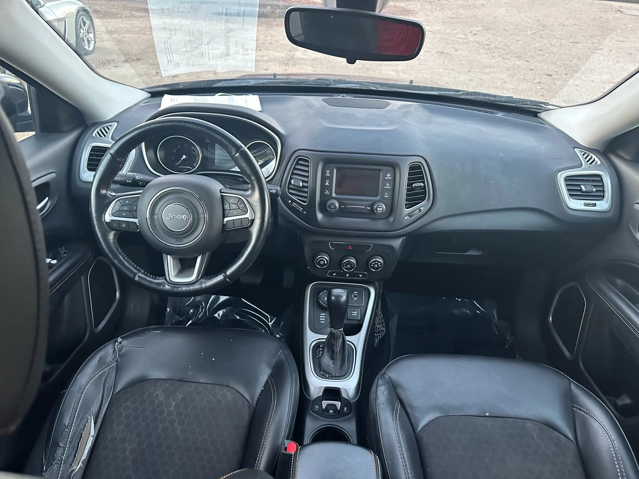 Used 2018 Jeep Compass Latitude w/ Cold Weather Group AWD/4WD image 23