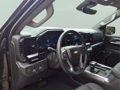 Used 2023 Chevrolet Silverado 1500 LTZ w/ LTZ Premium Package AWD/4WD image 12