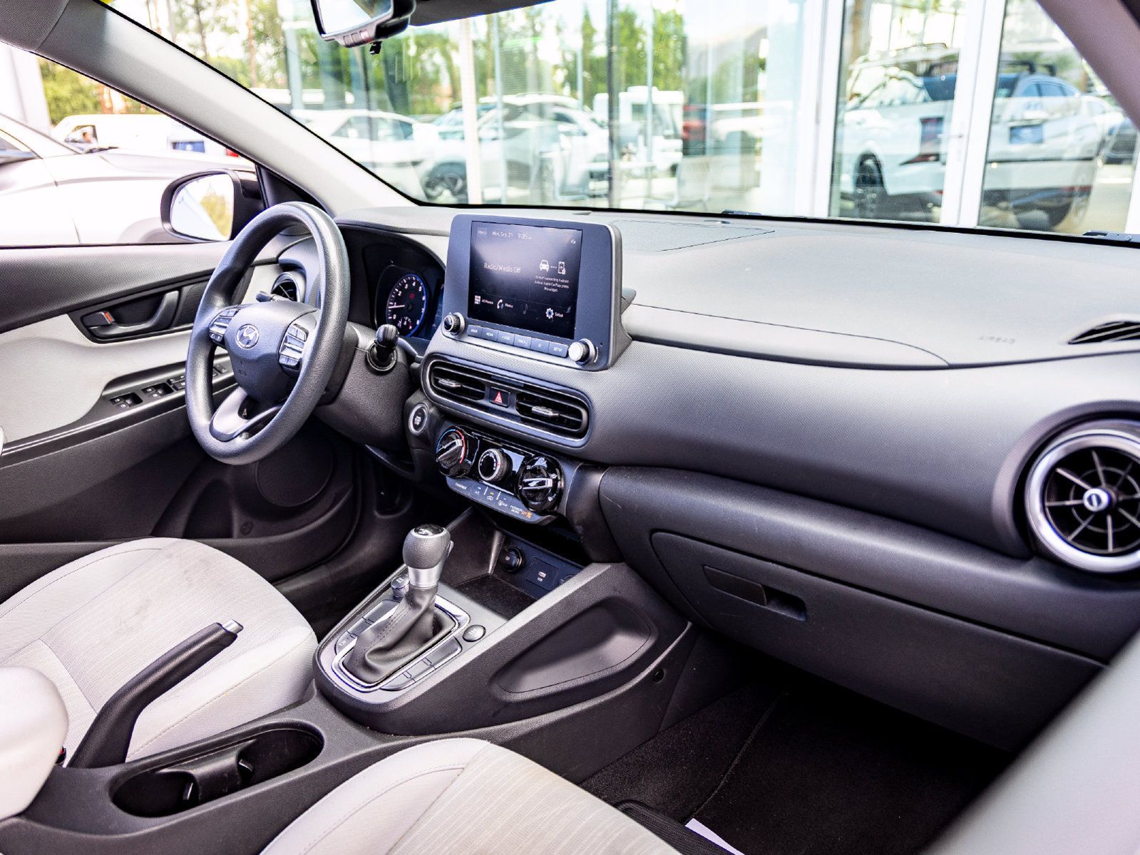 Used 2023 Hyundai Kona SEL AWD/4WD image 28