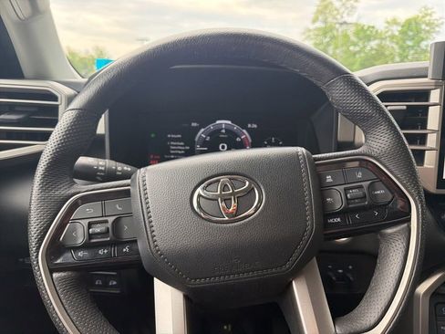 Used 2024 Toyota Tundra Limited AWD/4WD image 25