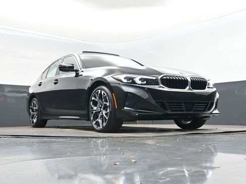 New 2026 BMW 330i Sedan w/ Convenience Package image 44