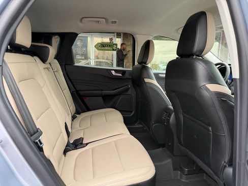 Used 2022 Ford Escape SEL w/ Technology Package image 19