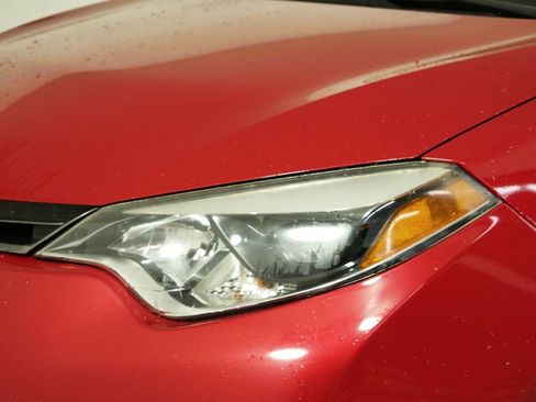 Used 2016 Toyota Corolla LE image 12