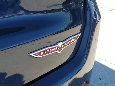 Used 2018 Jeep Compass Trailhawk w/ Leather Interior Group AWD/4WD image 15