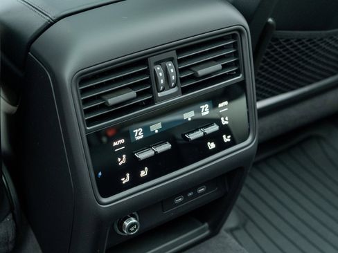 New 2026 Porsche Cayenne E-Hybrid image 36