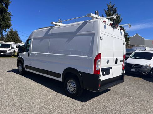 Used 2024 RAM ProMaster 2500 w/ Convenience Group FWD image 5