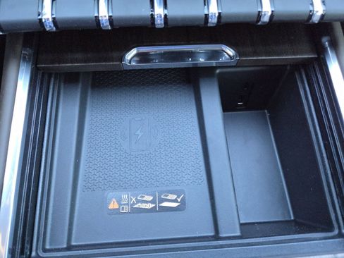 New 2026 GMC Acadia Denali Ultimate w/ LPO, Floor Liner Package image 16