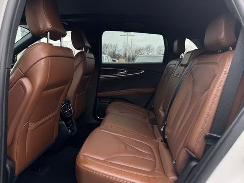 Certified 2023 Lincoln Nautilus Reserve image 20