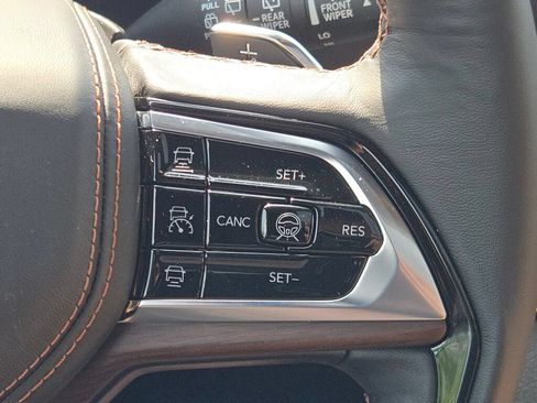 Certified 2025 Jeep Grand Cherokee Summit w/ Adv Protech Group IV AWD/4WD image 31