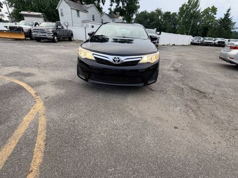 Used 2012 Toyota Camry LE FWD image 13