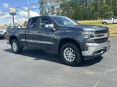 Certified 2020 Chevrolet Silverado 1500 LT RWD image 2