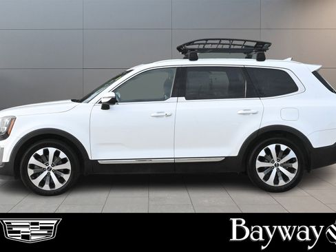 Used 2021 Kia Telluride EX w/ EX Premium Package image 4