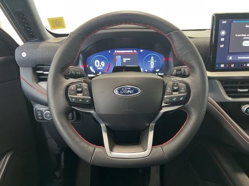 Used 2025 Ford Explorer ST-Line AWD/4WD image 5
