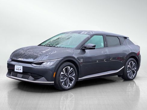 Certified 2023 Kia EV6 Light image 8