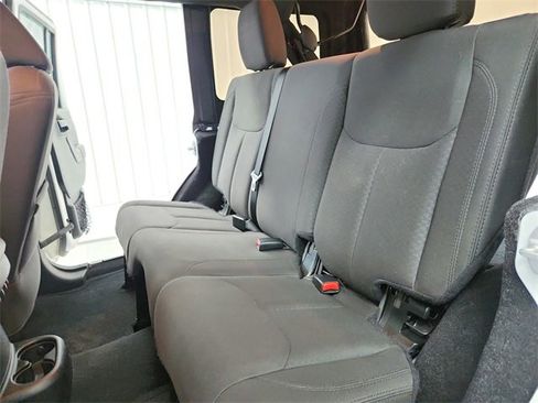 Used 2018 Jeep Wrangler Unlimited Sport S image 30