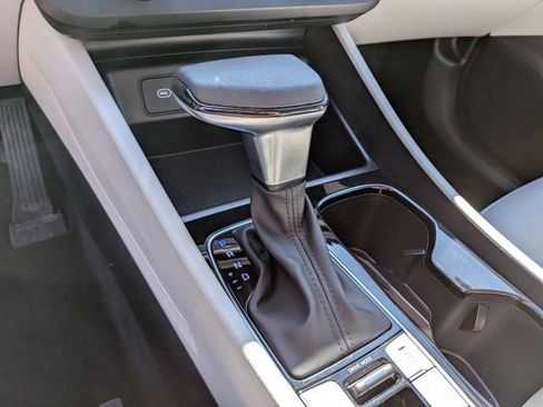 Certified 2025 Hyundai Tucson SE image 22