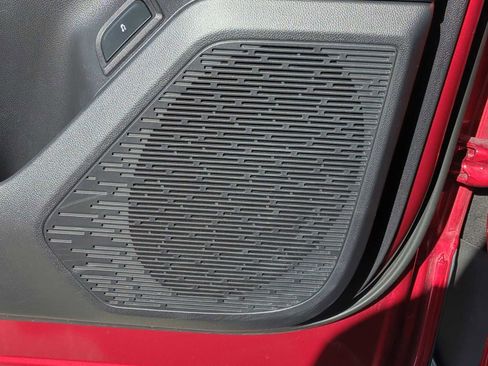 Used 2025 Chevrolet Equinox ACTIV w/ Safety and Technology Package image 18