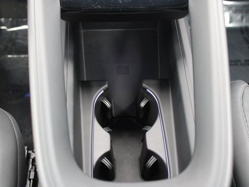 Certified 2024 Porsche Macan 4 Electric AWD/4WD image 26