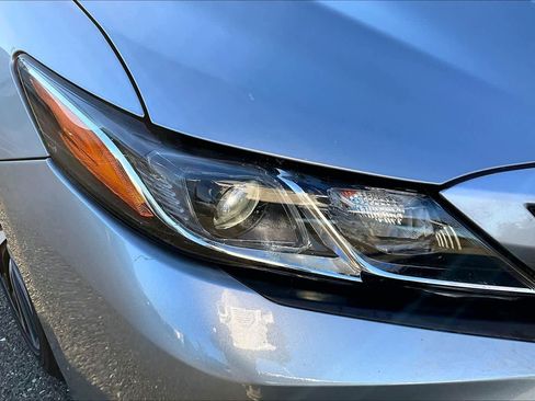 Certified 2019 Toyota Camry SE image 27